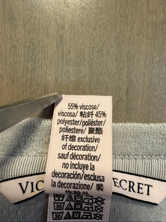 Victoria's Secret XL Gray Sweatshirt with Pink Sequin Kiss Lip - Picture 9 of 10